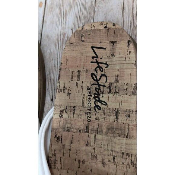 LifeStride Velocity 2.0 Womens 9W Happy Bright White Thong Wedge Sandal Open Toe - Picture 6 of 9